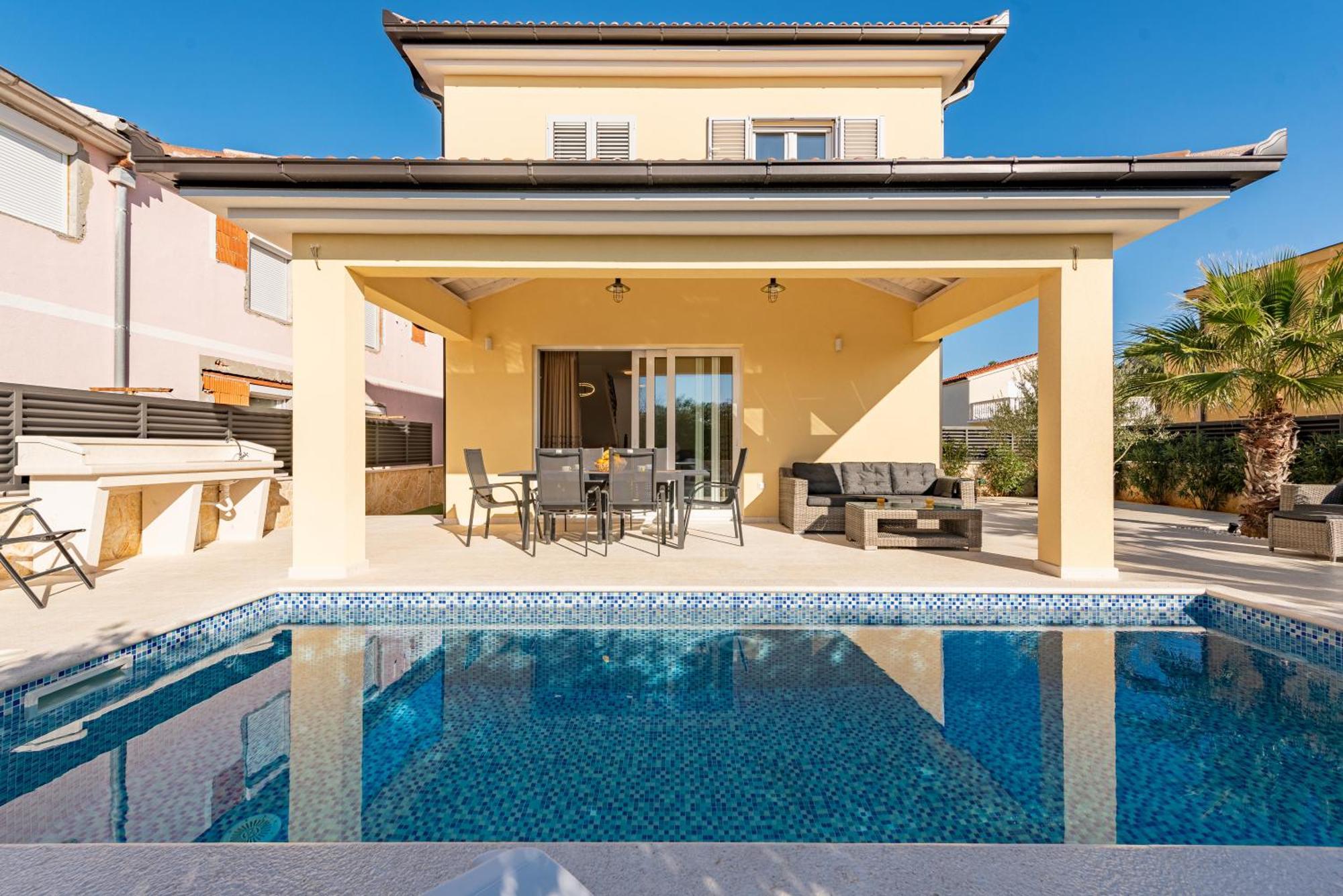 Villa Luxury Agape Ellita *