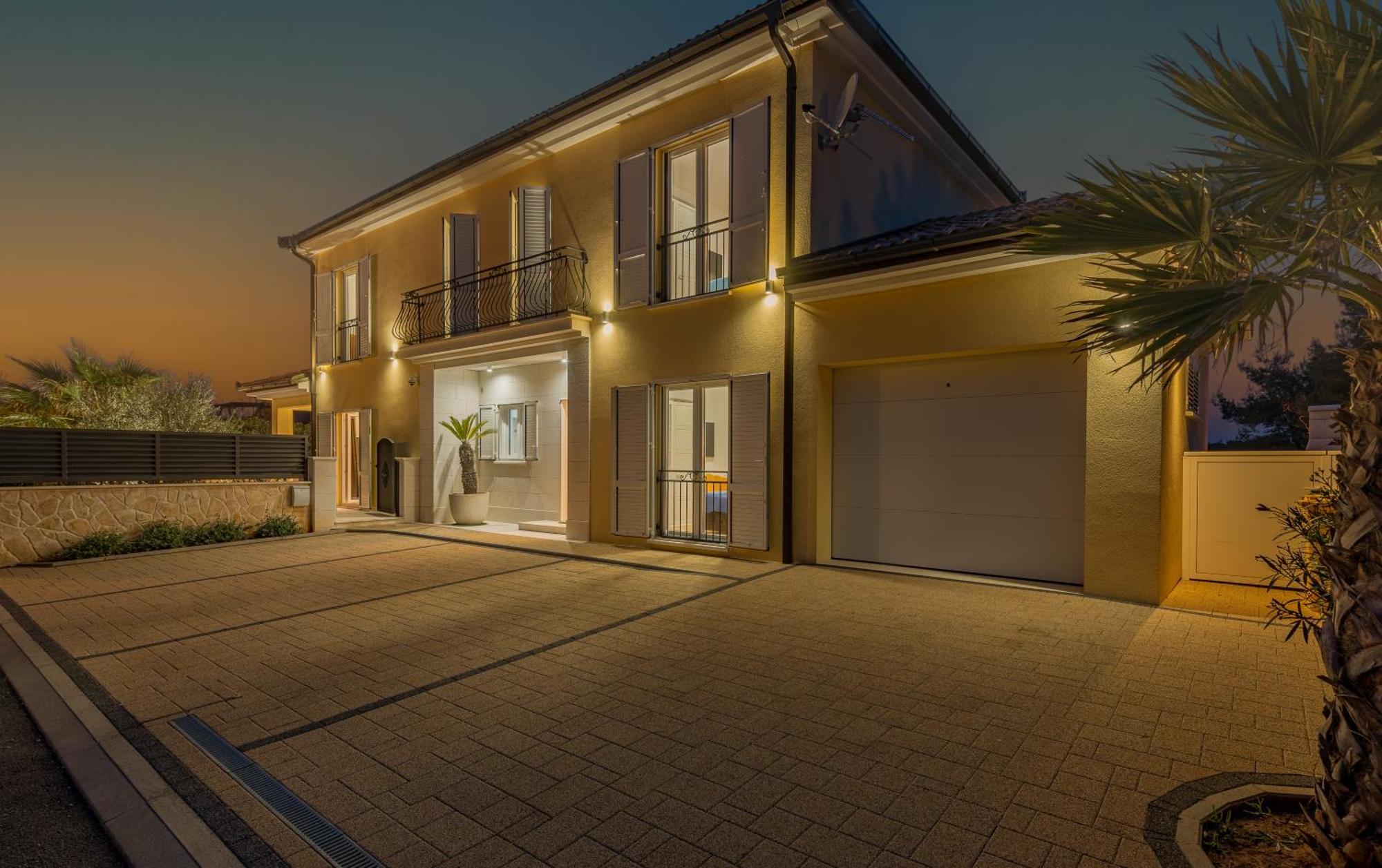 Villa Luxury Agape Ellita Vir